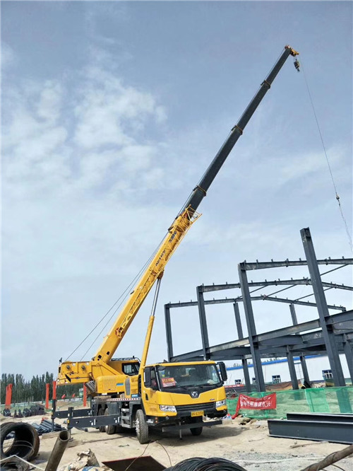无棣县超高层建筑钢结构吊装案例
